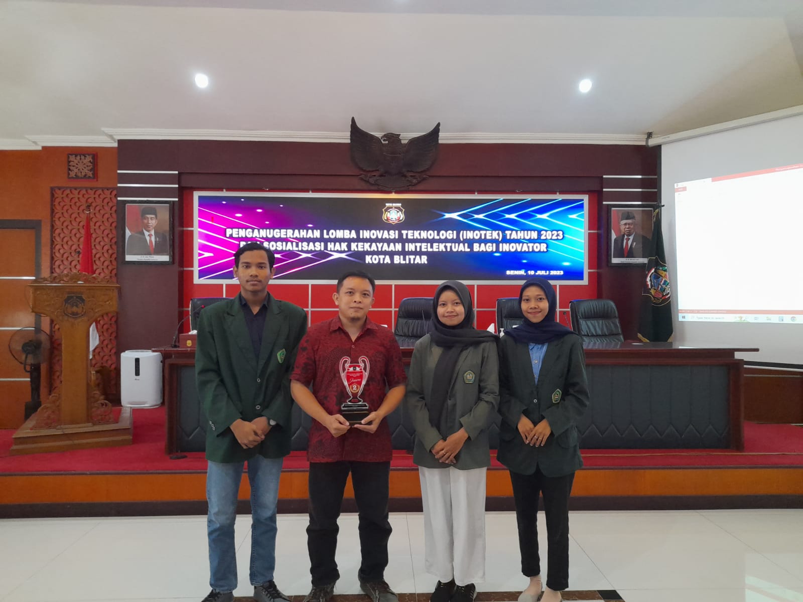 Tim Prodi Sistem Komputer Sukses Raih Juara II Inotek 2023 Kota Blitar